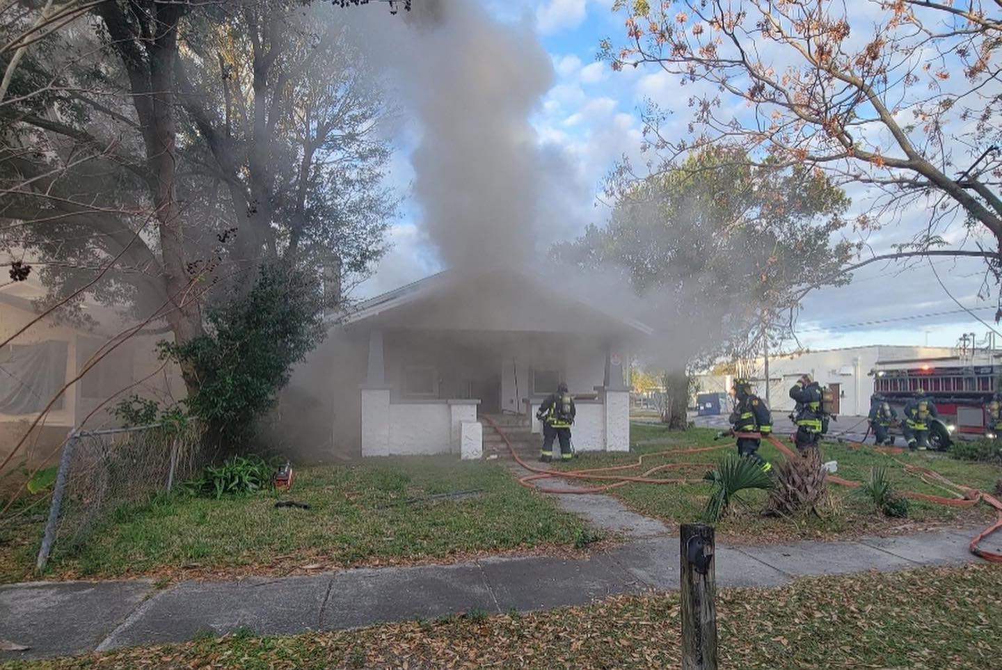 Fire at abandoned home in Orlando