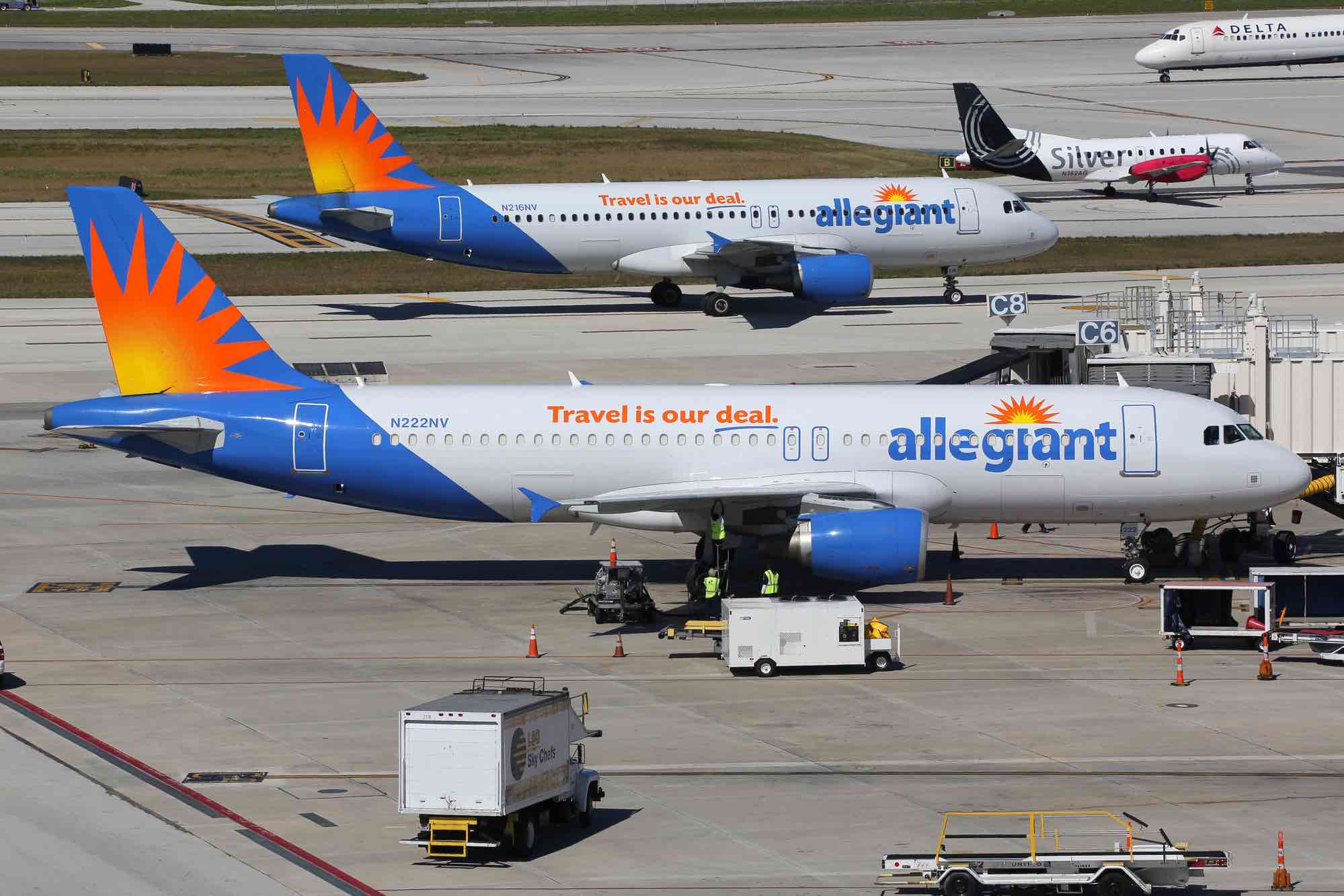 airline-stepping-in-as-93-laid-off-at-orlando-sanford-airport-orlando