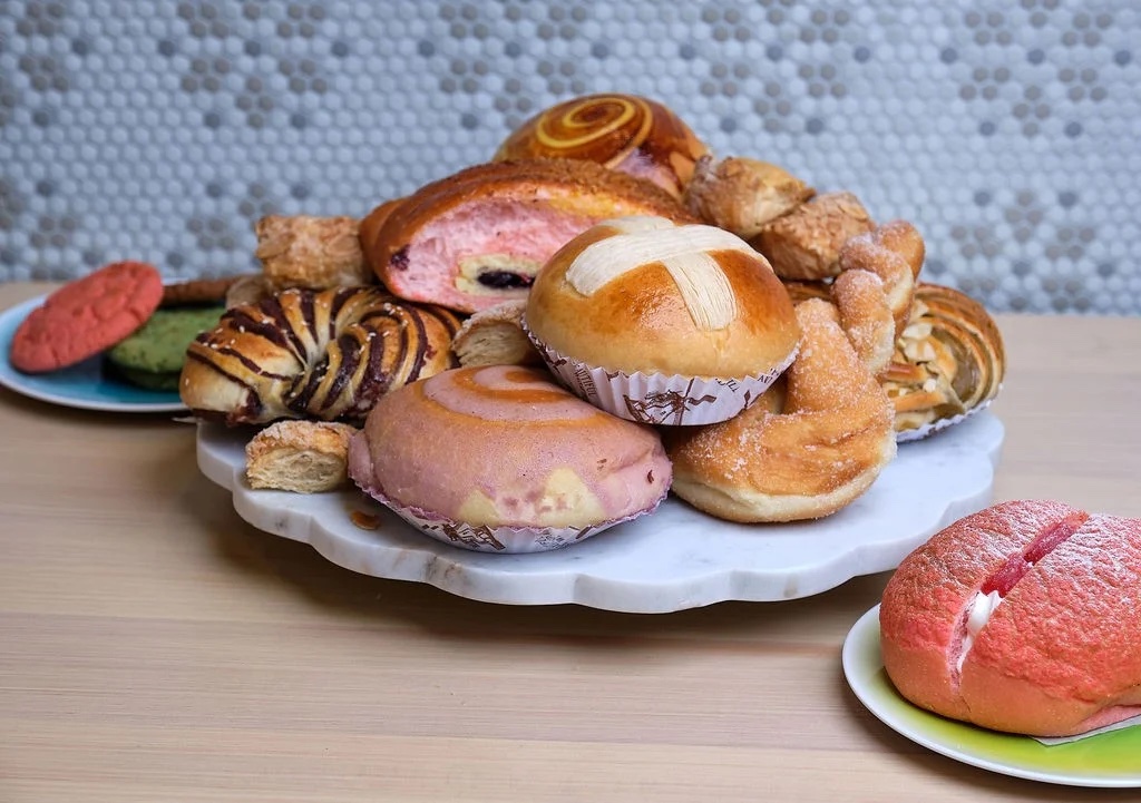 Baked goods and buns at Bakery 1908