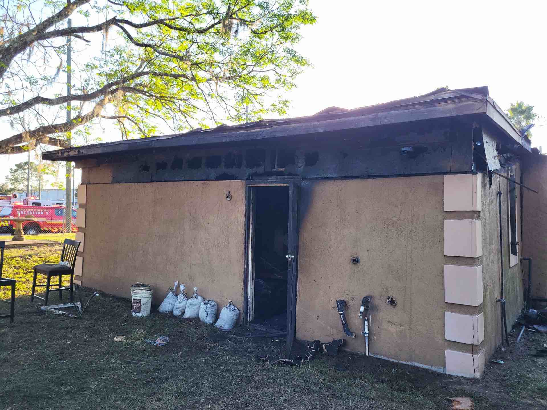 Fire at Apopka home displaces three adults - Orlando-News.com