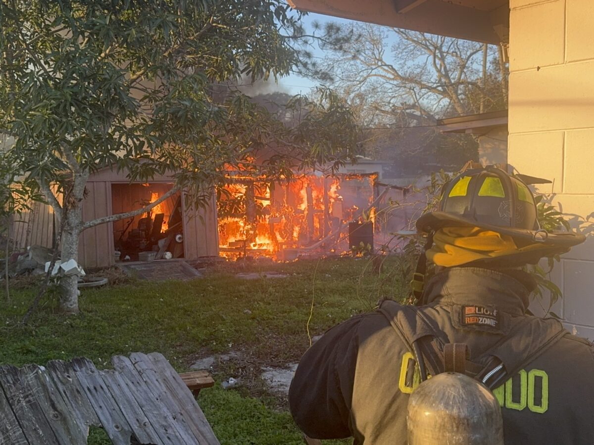 Flames engulf shed behind Orlando home